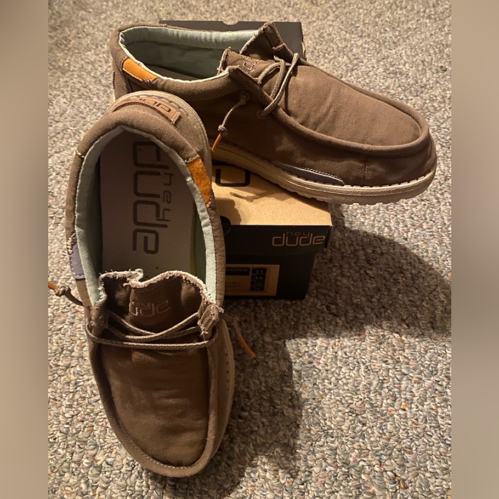 Hey Dude Wally Washed Walnut - Size 11 Men’s